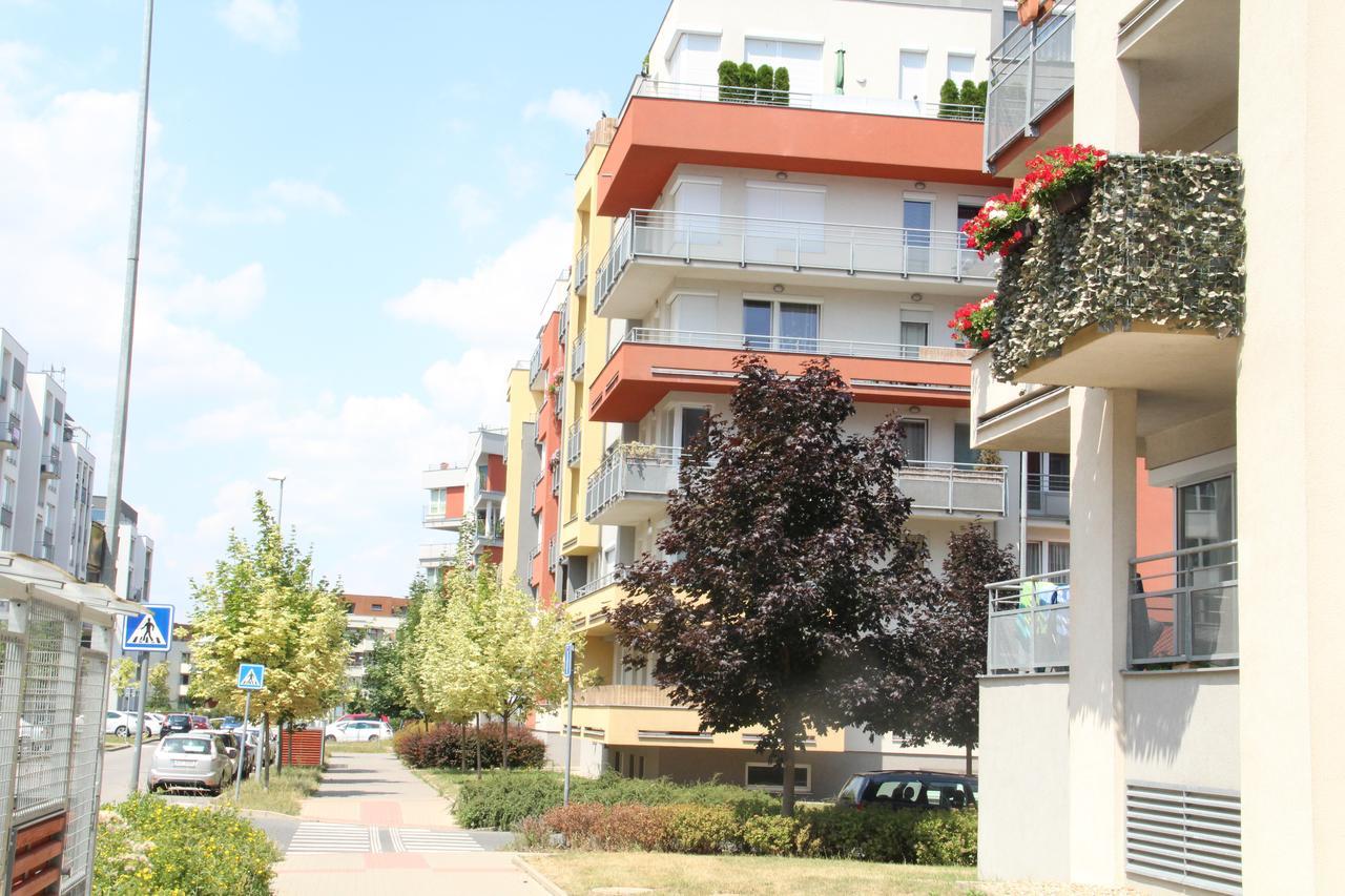 Luxury Studio In The Heart Of Beroun Eksteriør billede