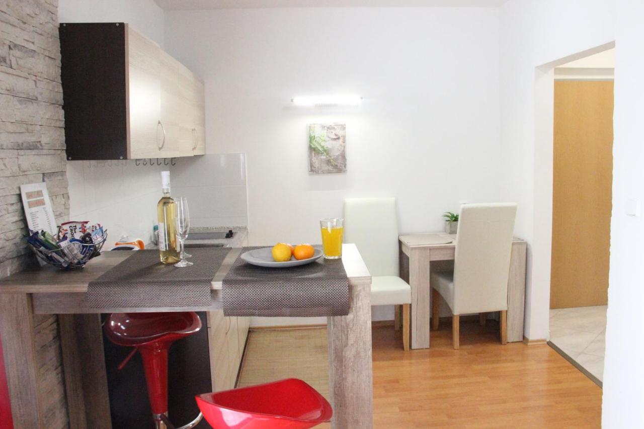 Luxury Studio In The Heart Of Beroun Eksteriør billede